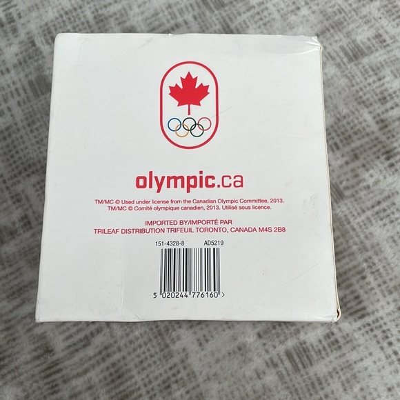 Olympic Team Canada Snowboarding Glass Christmas Ornament - Picture 2 of 4